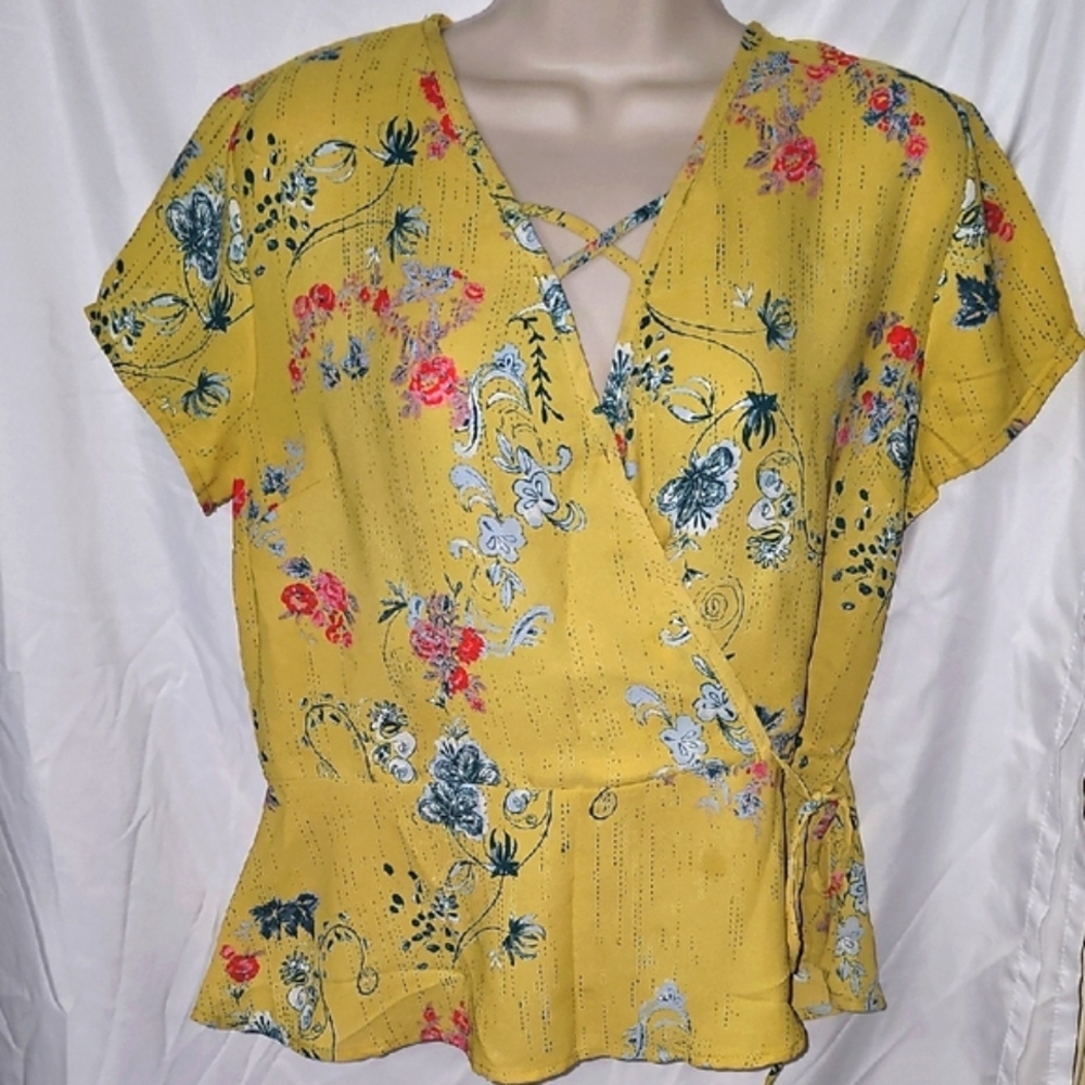 Elegant Floral Wrap Blouse in Yellow.   4